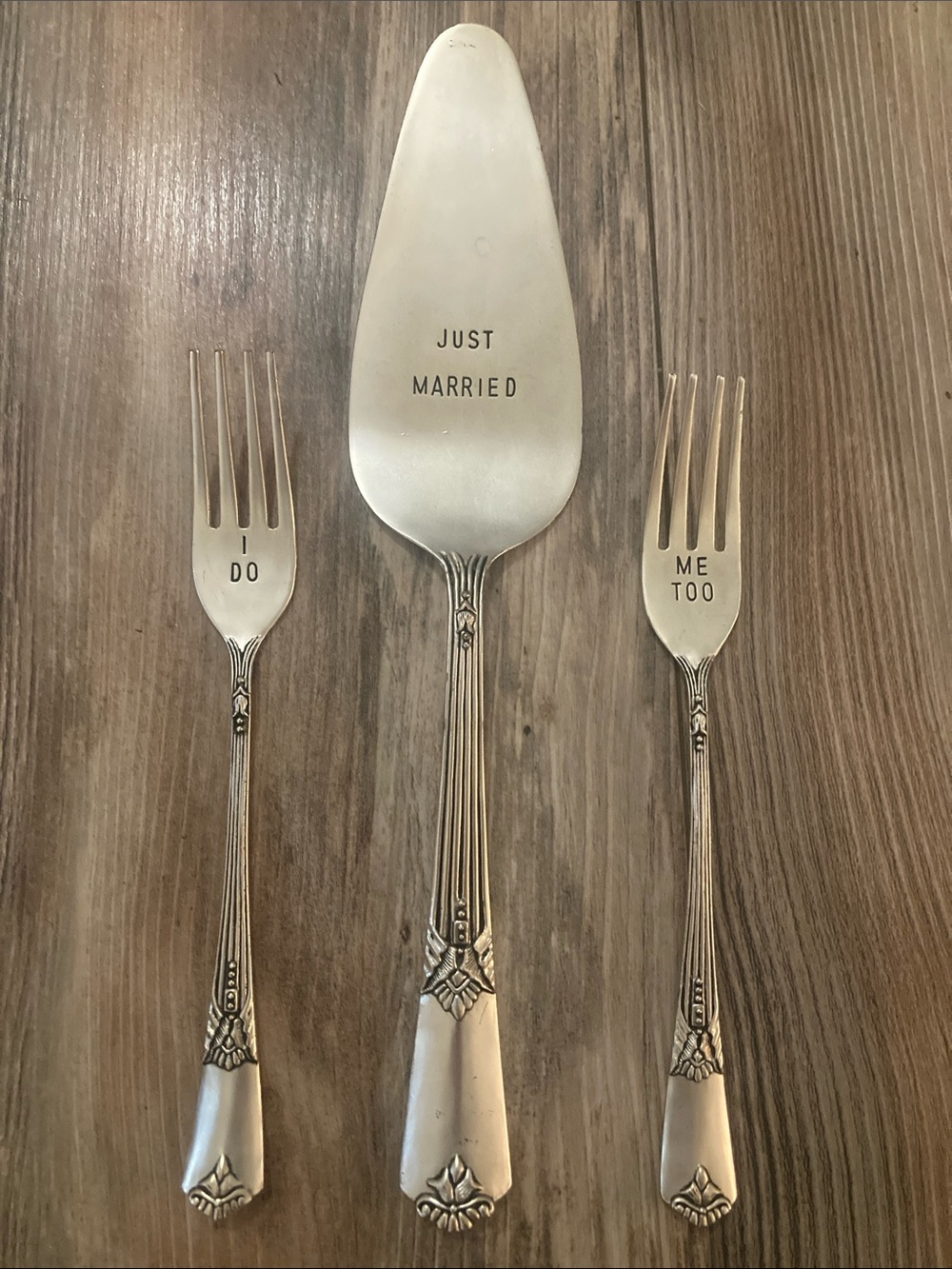 Silver Wedding Cake Set Cutting Server & 2 Eating Forks